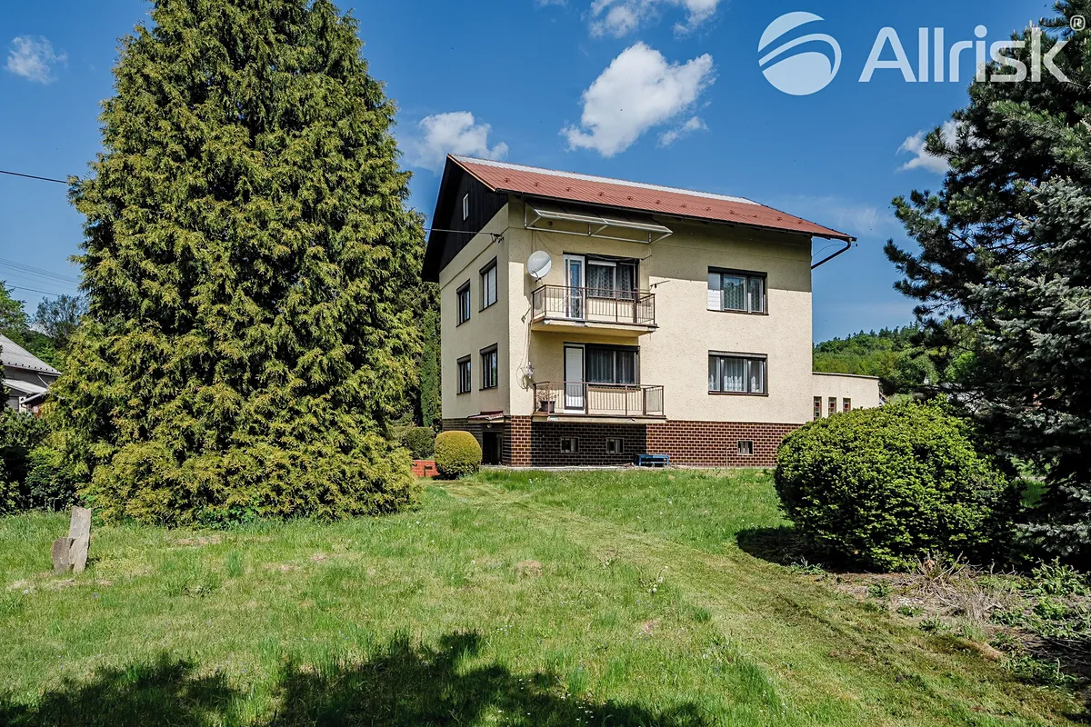 Prodej rodinného domu 165 m², pozemek 5899 m²